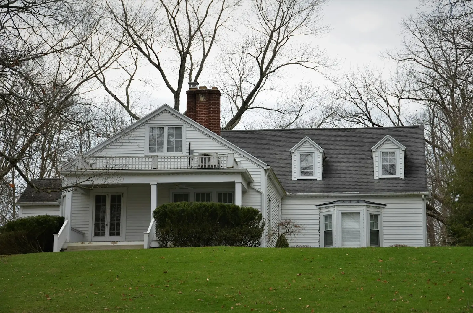 52 Old Post Rd, Westport
